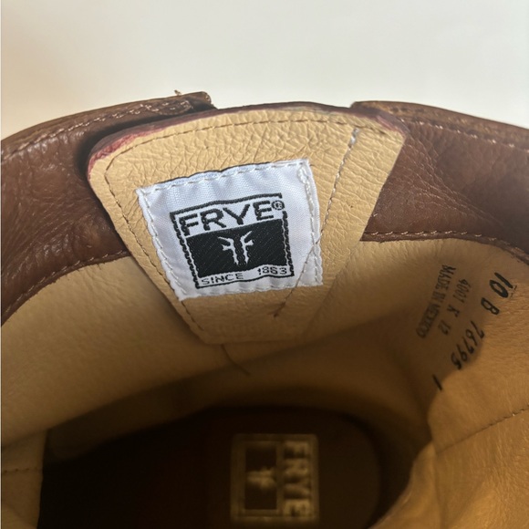 ❤️ 10 HTF Frye RARE Women’s Jenna Studded short moto boot Cognac BROWN leather - Picture 7 of 12